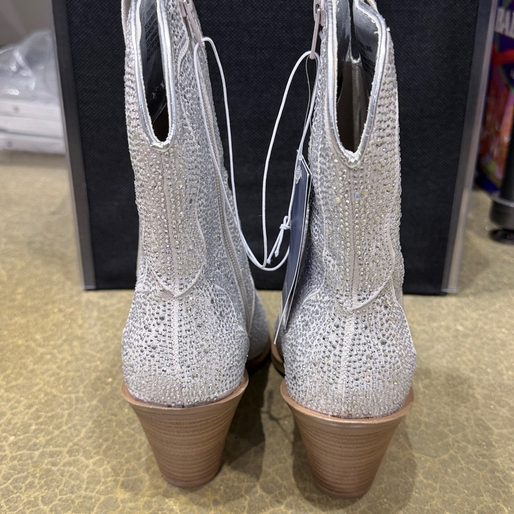 Universal Thread Rhinestone Boots NWT - image 3